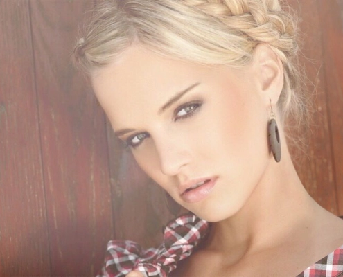 Hair & Make-up Styling: Miriam Rickli by Kathrin Tollas